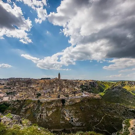 Mya & Gæstehus Matera
